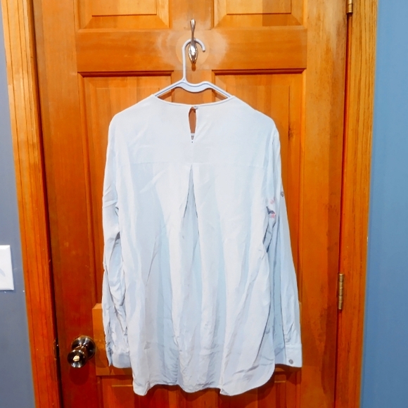 BCBGMaxazria Marissa 100% silk grey blouse size M - Picture 2 of 11